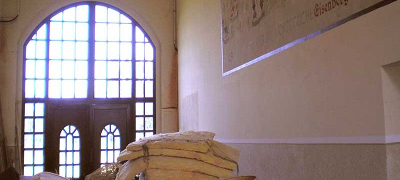 07607_bahnhof_eisenberg_innen002