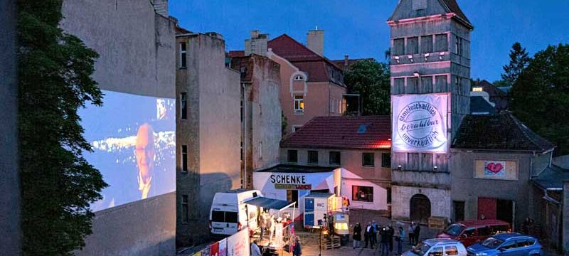 99423_Alte-Feuerwache-Weimar_Lichtblick-Autokino-in-Corona-Zeiten_05-2020_Bild_1